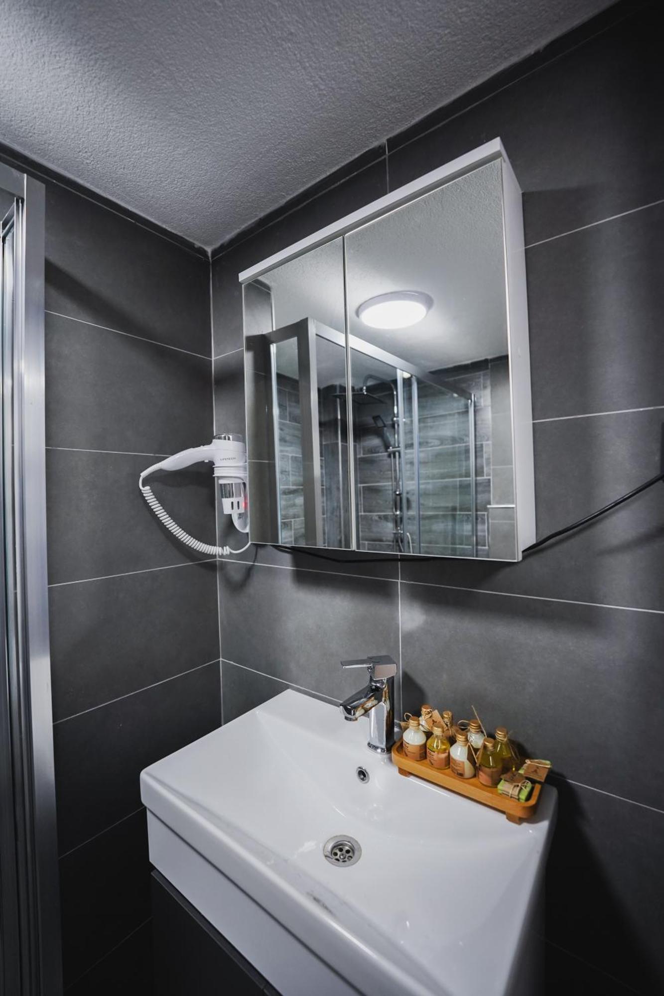 Grand Oezer Hotel Istanbul Ngoại thất bức ảnh